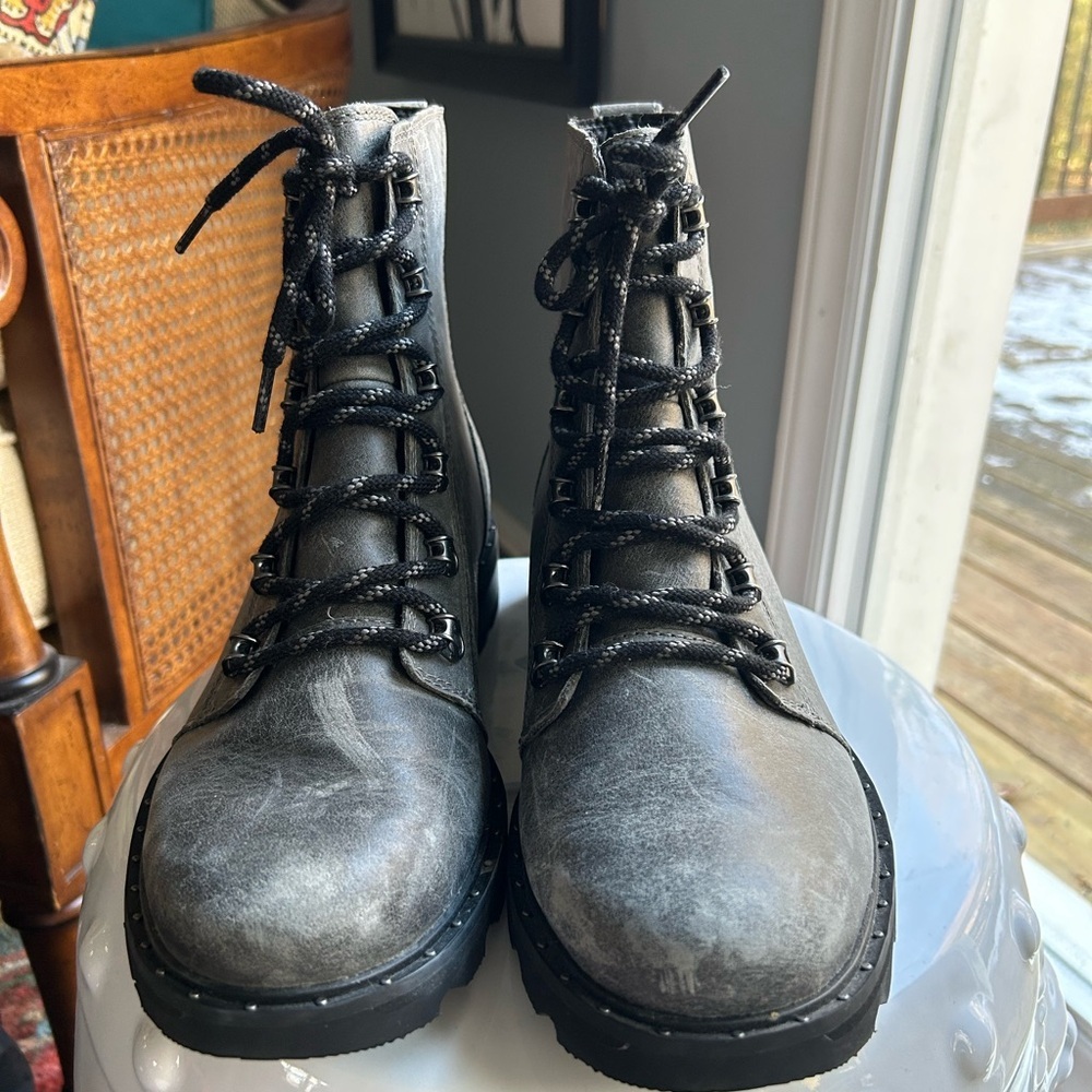 Waterproof Sorel Gray Ankle Boots Size 10 Excellent Condition - Picture 3 of 7